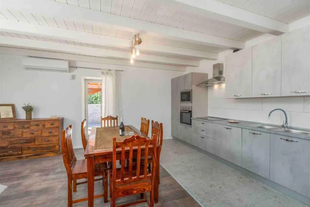 Tinjan Villa Rosa Kringa קרואטיה