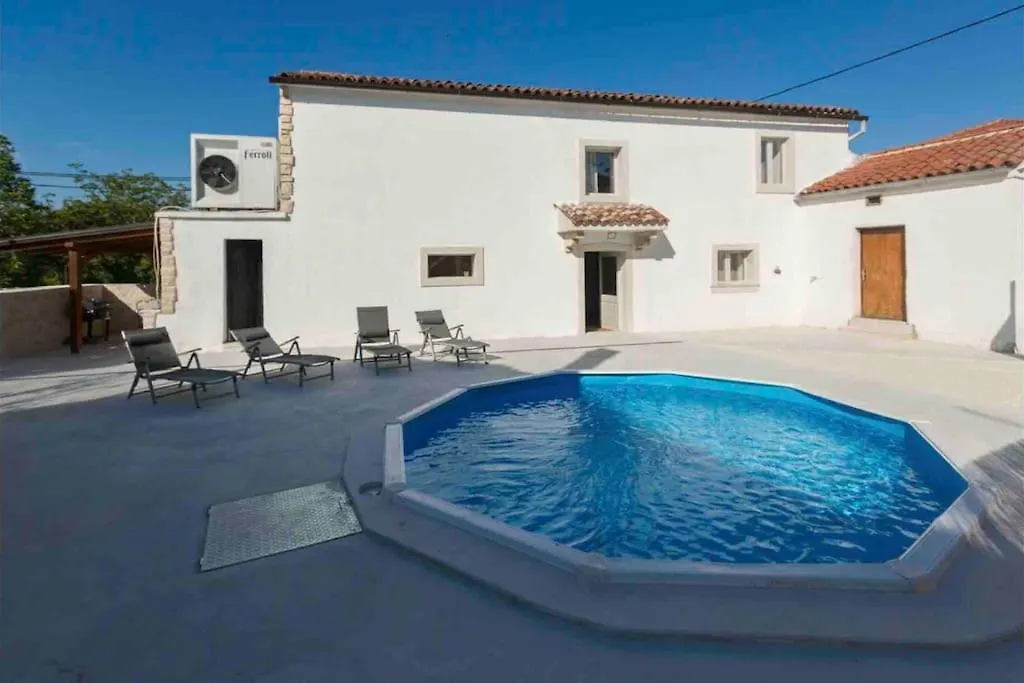 Tinjan Villa Rosa Kringa 0*,  קרואטיה